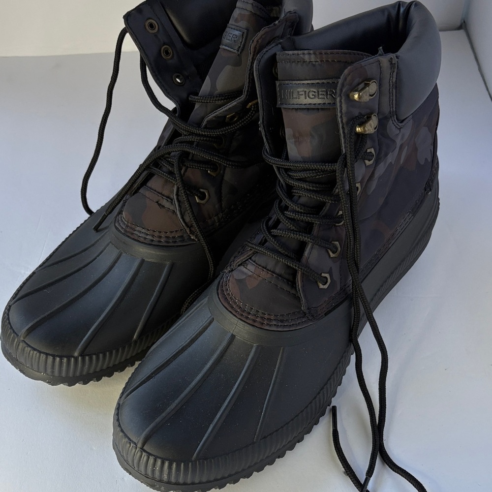 Tommy Hilfiger Men's Camouflage and Black Boots